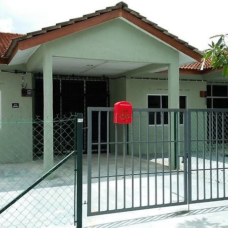 Homestay Mimie Gemas Eksteriør billede